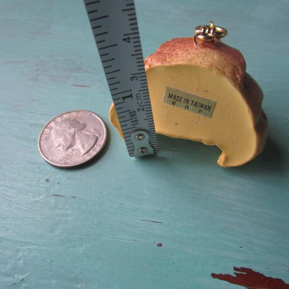 Vintage Cool Croissant zipper pull - Picture 11 of 12